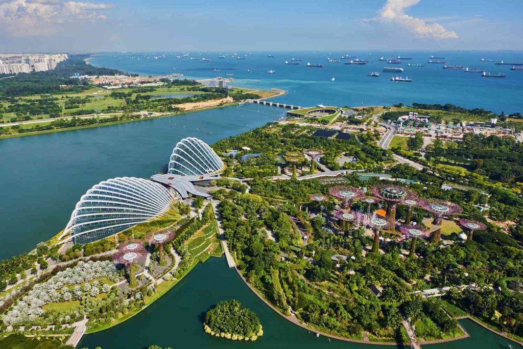 Как увидеть бесплатно безумно дорогой Сингапур