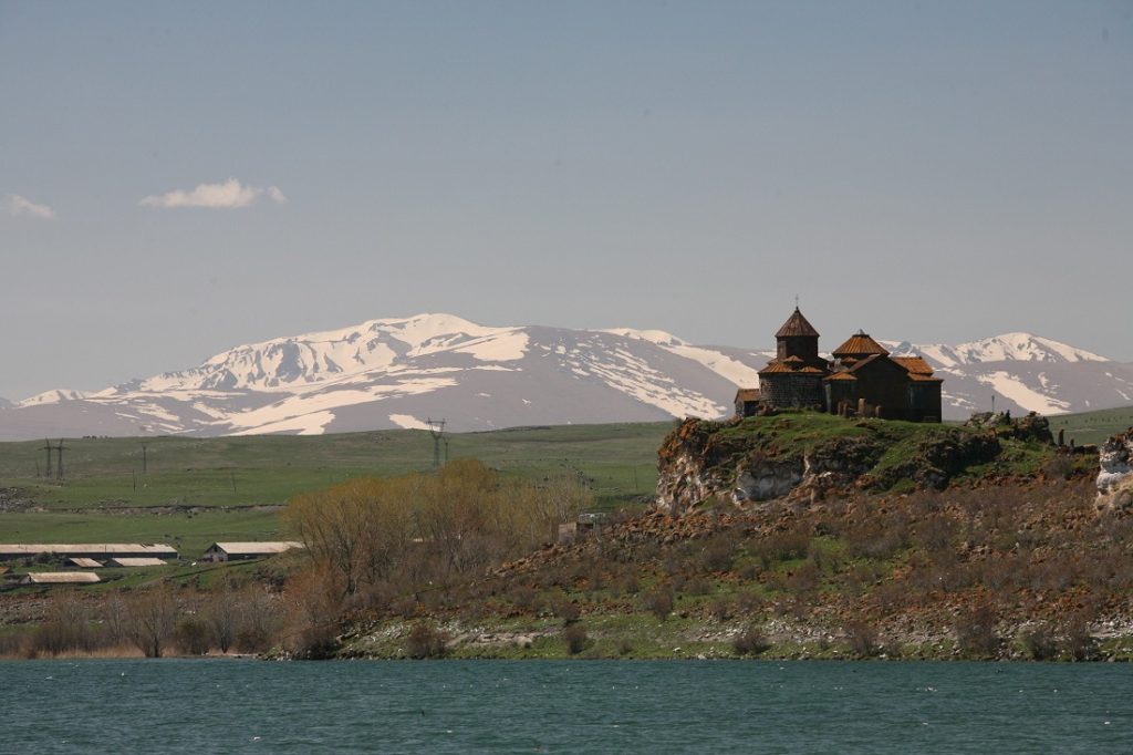 Армянский Севан: когда и моря не нужно