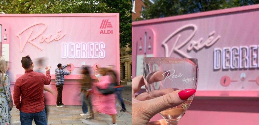 В Манчестере появился билборд с бесплатным розе