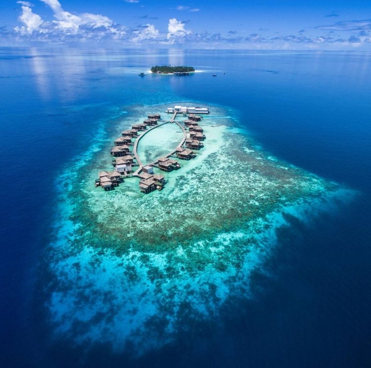 Йога на рассвете с видом на океан: обзор Raffles Maldives Meradhoo Resort