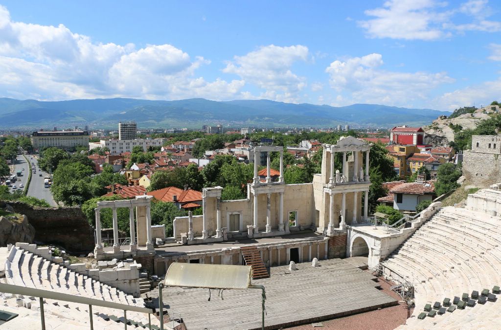 Пловдив: что предлагает древний город номадам?