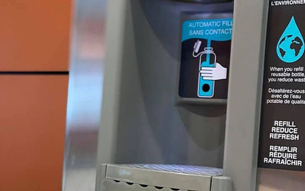 В аэропорту Схипхол больше не продают бутылки с водой