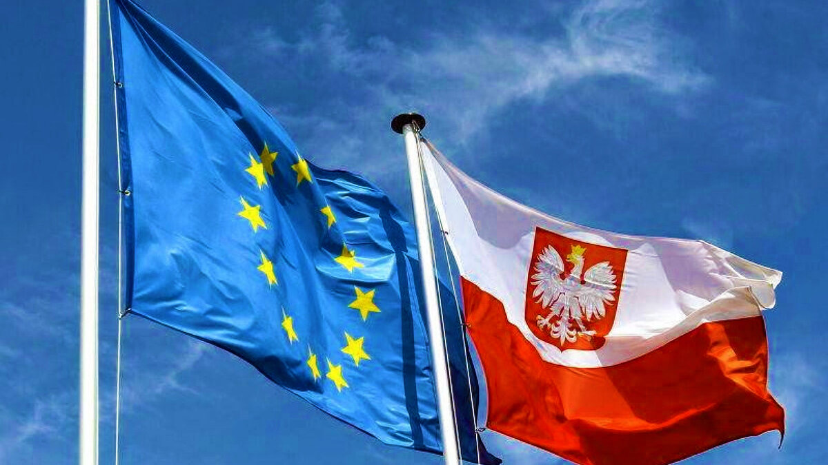 Польша снова выдает туристические визы белорусам 
