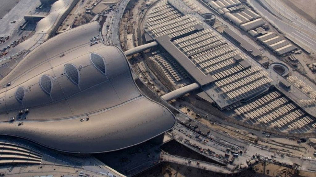 В аэропорту Абу-Даби откроется новый терминал за  млрд