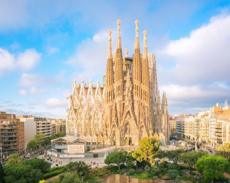 В Барселоне запретят сдавать жилье иностранным туристам
